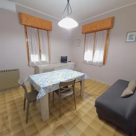 Cosy With Balcony Appartement